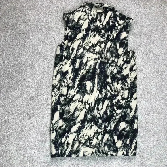 Lululemon Vest Knit V Neckline Collared Long Pockets Vintage Metal Logo - Picture 7 of 7